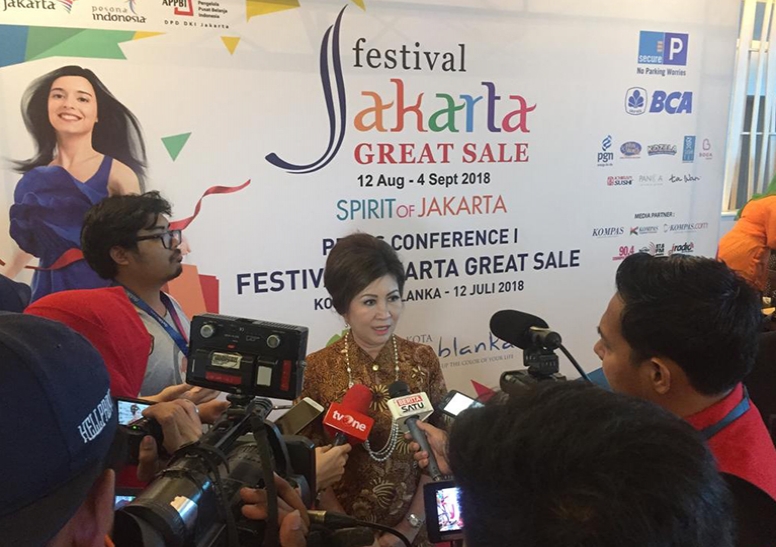Ibu Ellen Hidayat